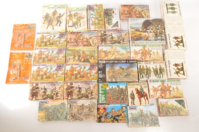 Lot 355 - Airfix Revell ESCI Emhar Almark ZVEZDA Tamiya Atlantic  and Century Series 1/35 and 1/72 and 1/48 WW1 WW11 plastic construction Figure Kits and factory made and Forces of Valor Tank (33)