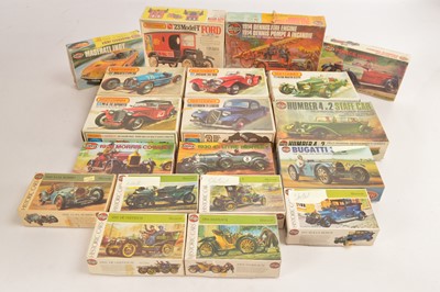 Lot 363 - Collection of boxed Airfix and Matchbox 1/32 mostly unstarted Car kits and one Fire Engine kit, (19 kits of which four started and one incorrect built model in box)