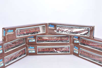 Lot 441 - Eight Lima 0 Gauge 6616 LMS 1st/2nd maroon bogie Coaches