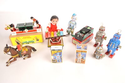 Lot 487 - Various Modern boxed and unboxed Tinplate clockwork Toys including Robots (10)
