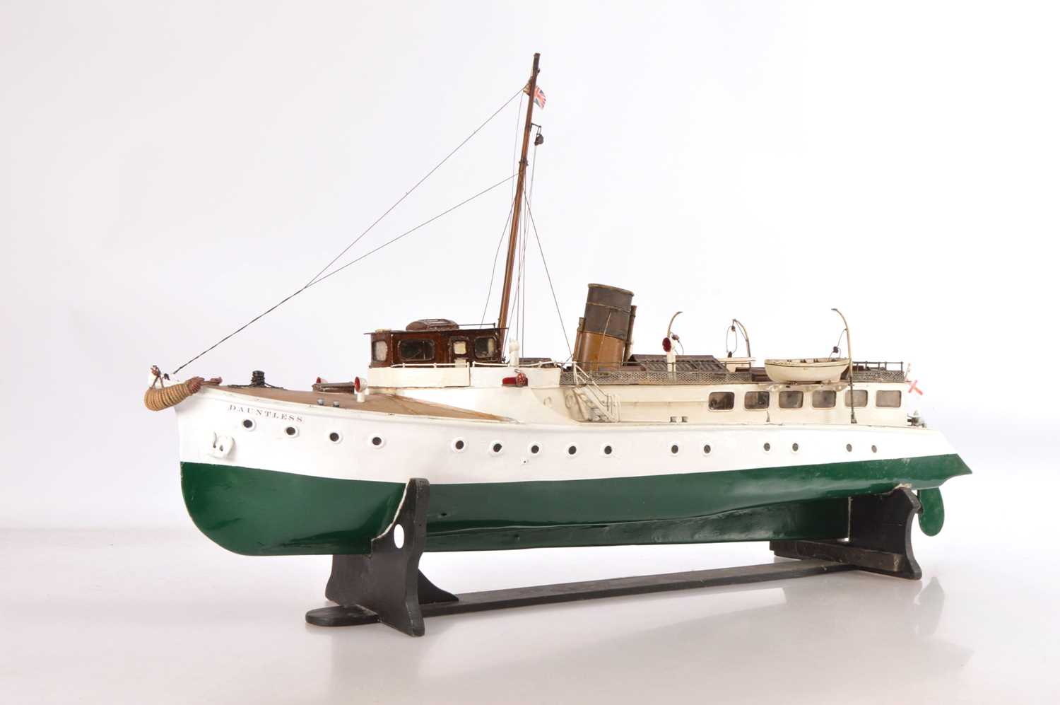 Lot 550 - A large circa 1935 live steam powered model of a London Steam Pleasure Launch 'Dauntless (London)