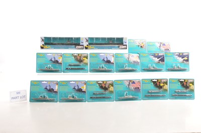 Lot 570 - New Issue Tri-ang Minic Ships 1/1200 scale US Navy Series unused in original boxes/packaging (28)
