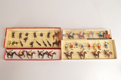 Lot 676 - Britains post WW2 hollow cast lead Desert figures (2 sets, 5 loose figures)