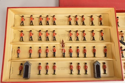 Lot 727 - Britains superb 83 pce boxed set 9424 Changing of the Guard - Scots & Coldstream