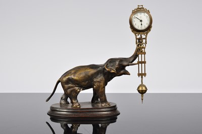 Lot 55 - A second half 20th century Mystery Clock