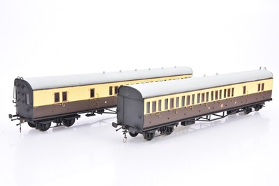 Lot 526 - Pair of 0 Gauge Finescale kitbuilt GWR chocolate and cream1927 period Brake /Third Coaches