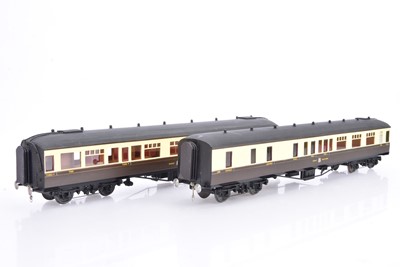 Lot 527 - Pair of 0  Western Wagon Works Gauge Finescale kitbuilt GWR chocolate and brown Hawksworth Coaches