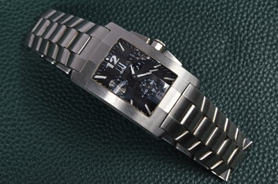Lot 214 - A modern Dunhill Dunhillion quartz stainless steel wristwatch