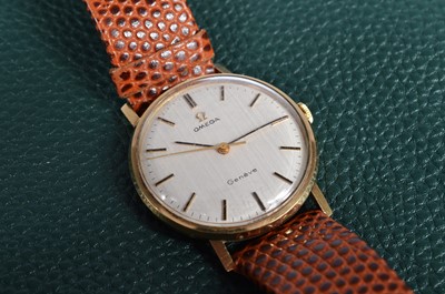 Lot 280 - A c1960s Omega manual wind gold cased wristwatch