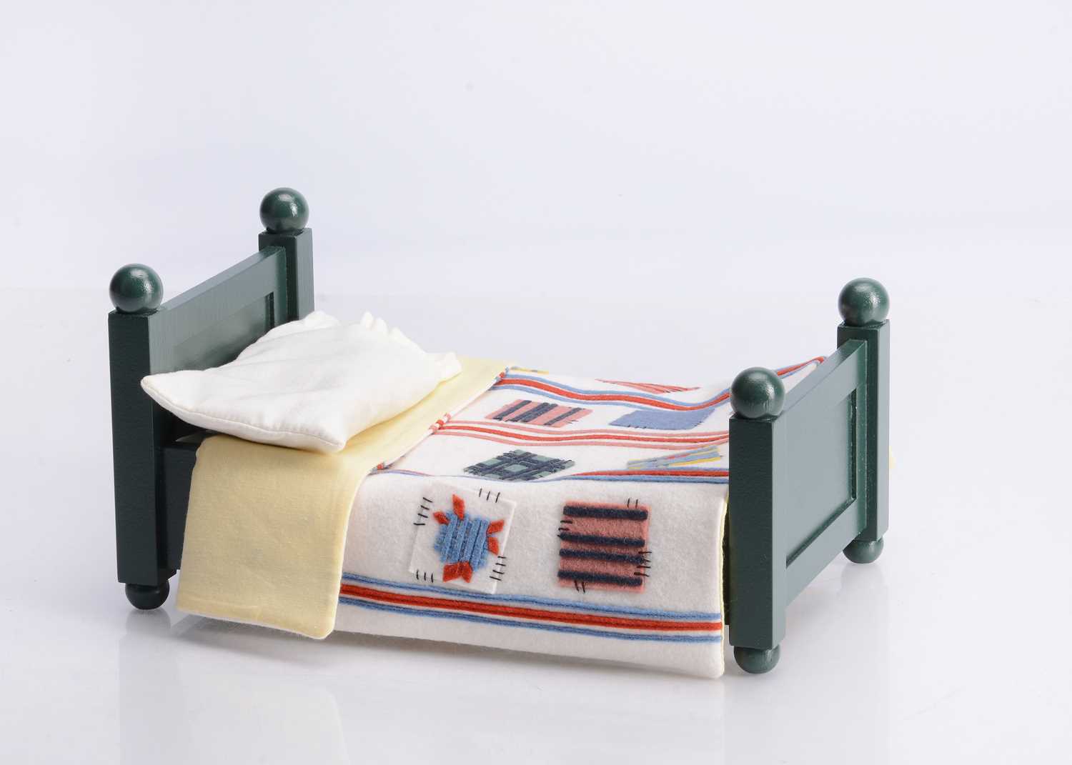 Lot 11 - A limited edition R John Wright Raggedy Ann Collection bed