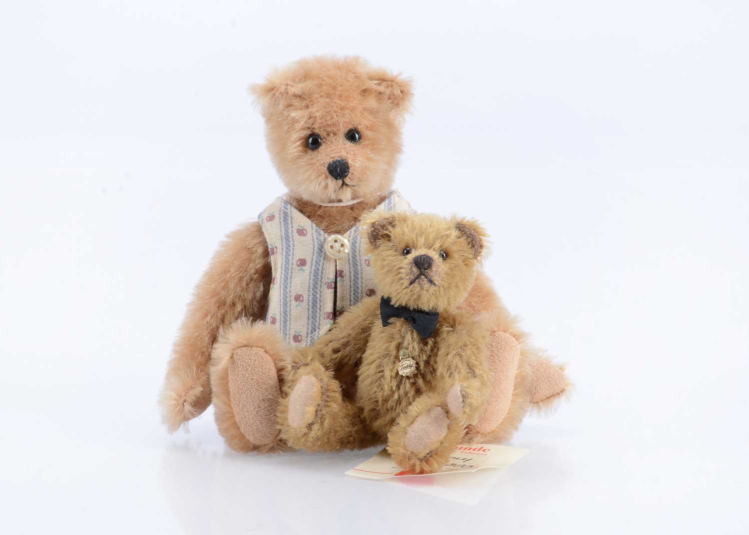 Lot 14 - Two small limited edition artist and collectors teddy bears