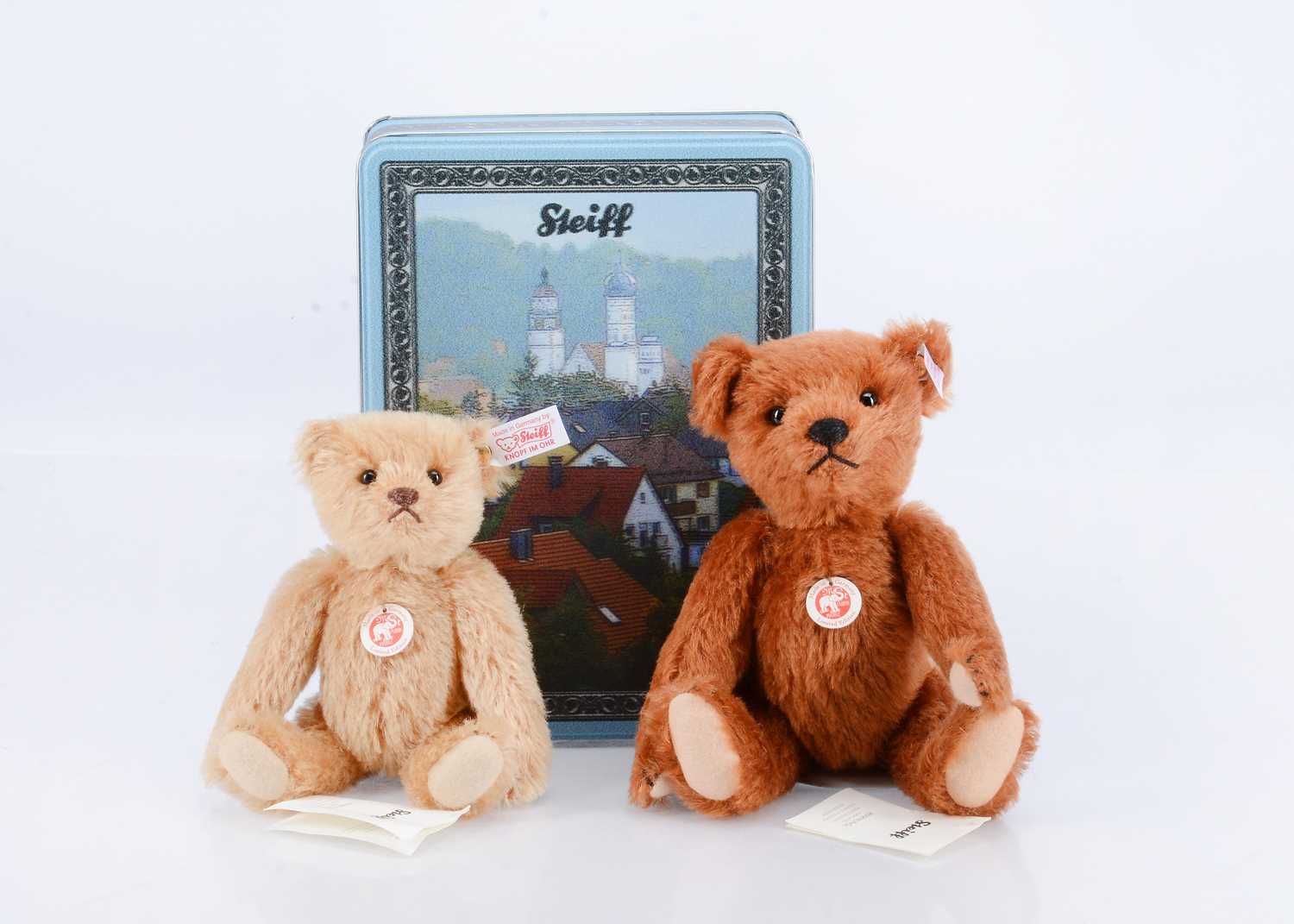 Lot 24 - A set of limited edition Steiff William and Henry teddy bears
