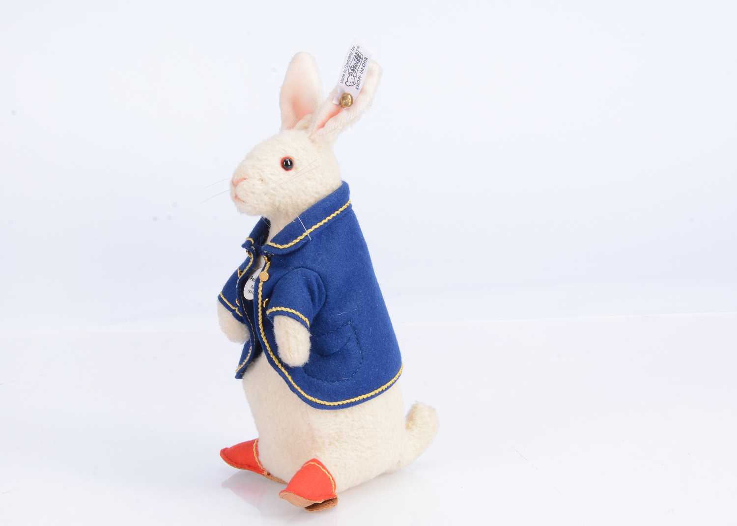 Lot 51 - A Steiff limited edition Peter Rabbit replica 1904/05