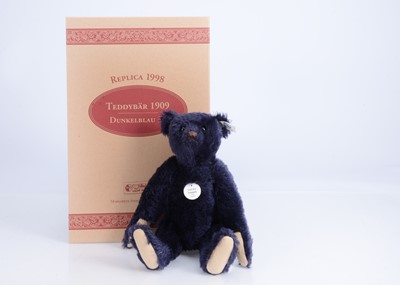 Lot 54 - A Steiff limited edition replica 1909 teddy bear