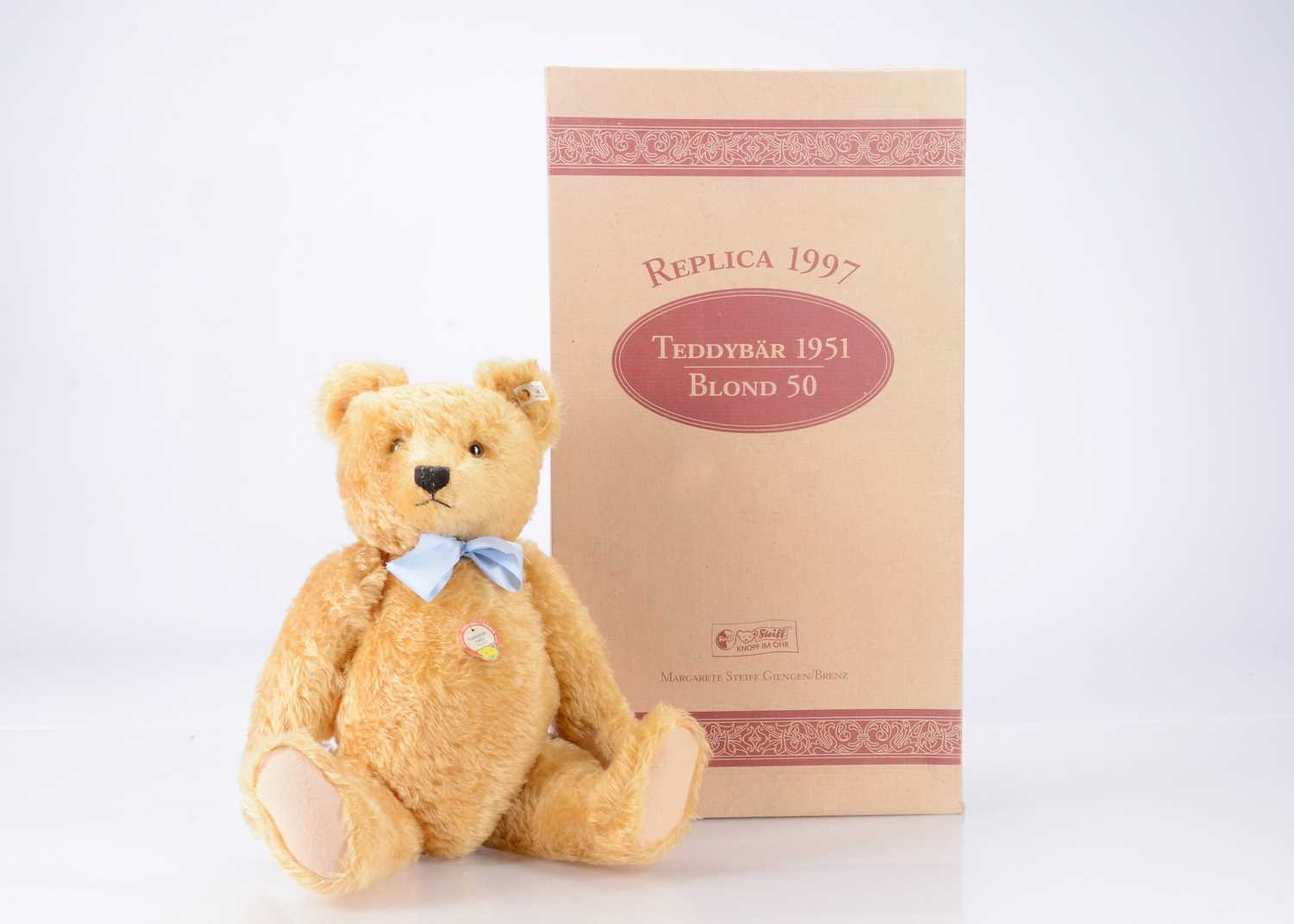 Lot 64 - A Steiff Limited edition replica teddy bear 1951