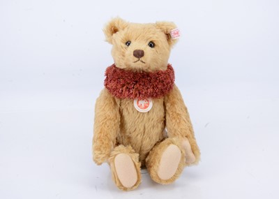 Lot 67 - A Steiff limited edition Yes / No teddy bear
