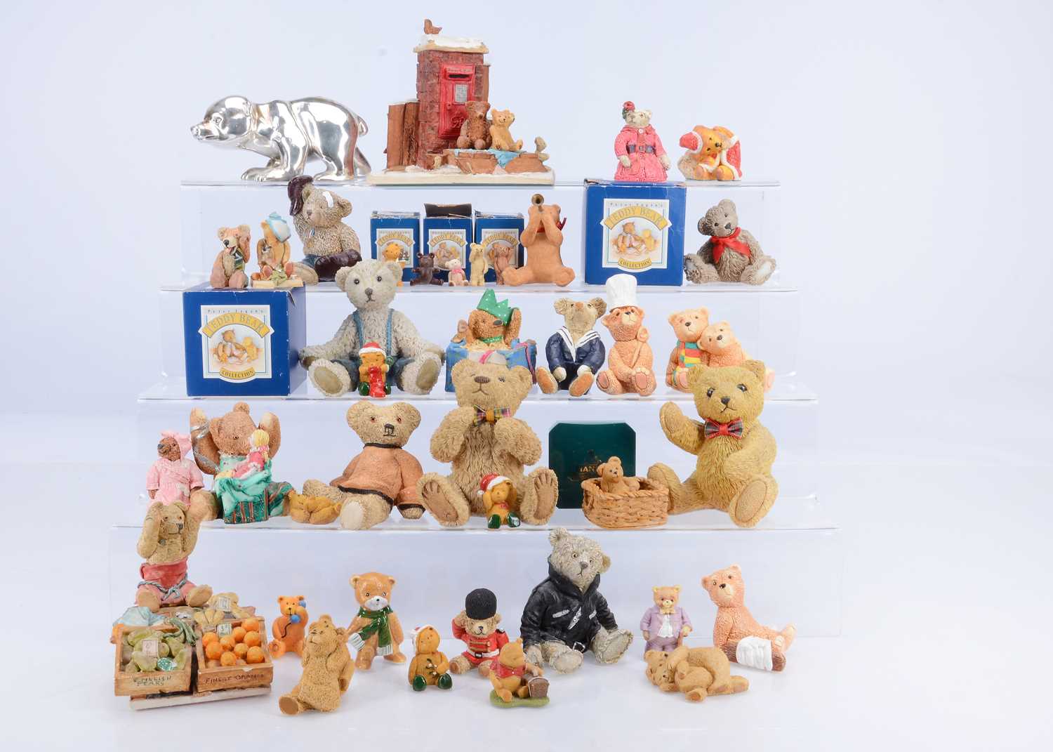 Lot 79 - A large selection of teddy bear ornaments
