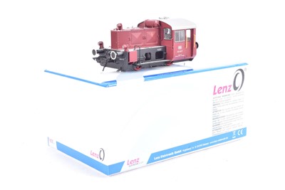 Lot 556 - Lenz 40142 0 Gauge DB maroon 323 412-7 Diesel Shunter