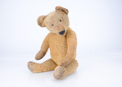 Lot 115 - A 1930s teddy bear