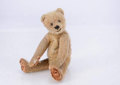 Lot 124 - A small 1910/20s German teddy bear