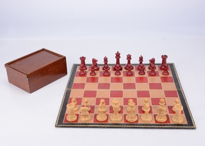 Lot 133 - An early 20th century vegetable ivory chess set