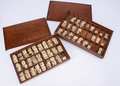 Lot 211 - An 19th century bone alphabet boxed set