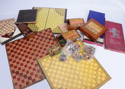 Lot 253 - Halma games
