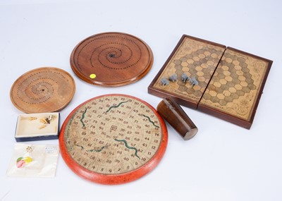 Lot 265 - An 19th century Anthony Peacock ‘Agon or The Queen’s Guards’ game