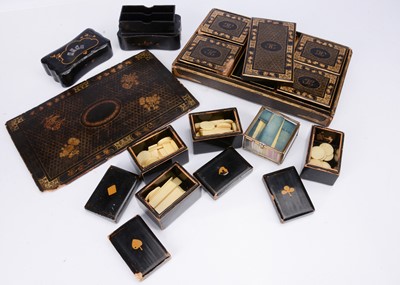 Lot 359 - A mid 19th century Chinese Export lacquer card box