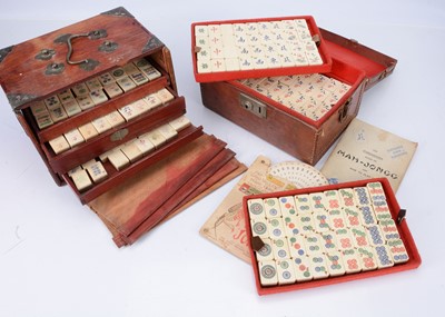 Lot 361 - An early 20th century bone Mah-Jong set