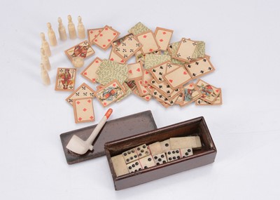 Lot 597 - Dolls’ house miniatures