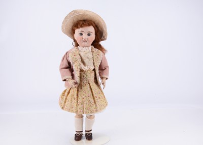 Lot 755 - A Jules Verlingue Petit Francaise Liane doll