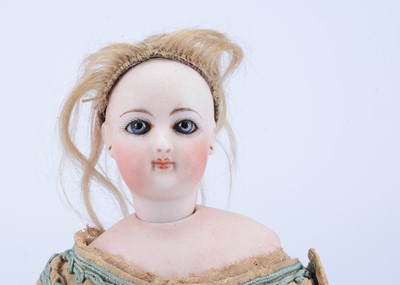 Lot 758 - A Francois Gaultier fashionable doll with Dehors neck articulation