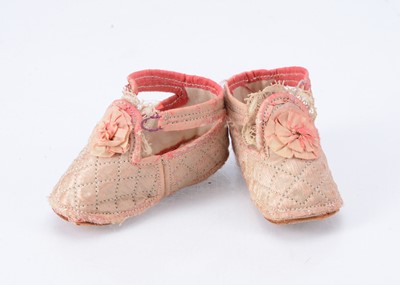 Lot 760 - A pair of fine 19th century French doll’s silk slipper shoes