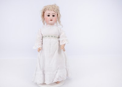 Lot 796 - A Simon & Halbig 939 child doll