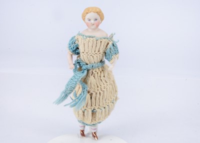 Lot 806 - A small Alt, Beck & Gottschalk bisque shoulder-head doll