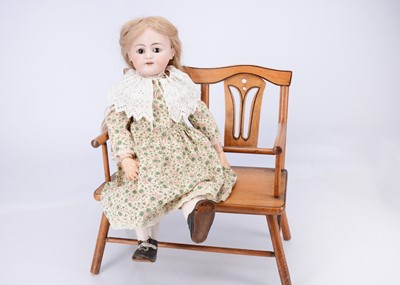 Lot 811 - A rare Simon & Halbig 719 child doll