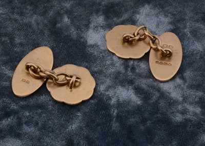 Lot 12 - A pair of 18ct gold and enamel gentleman's cufflinks