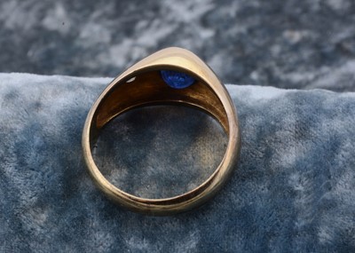 Lot 53 - A continental sapphire and diamond gentleman's dress ring