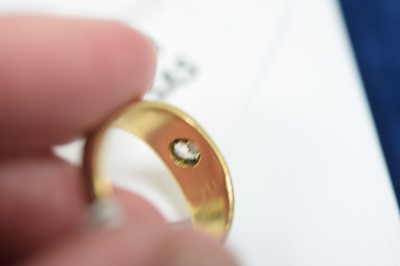 Lot 54 - A gentleman's 18ct gold diamond signet ring