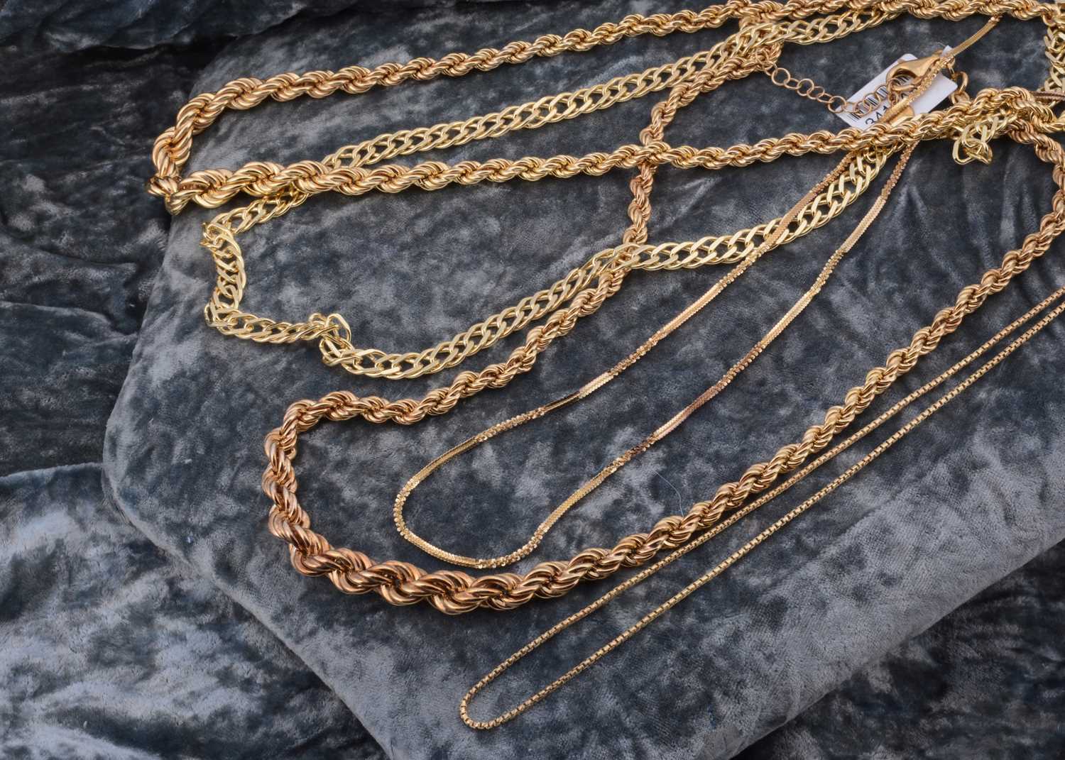 Lot 64 - A collection of silver gilt chains