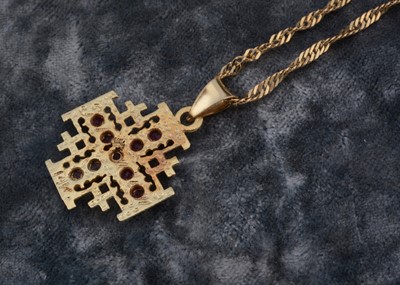 Lot 90 - A 14ct gold Jerusalem cross