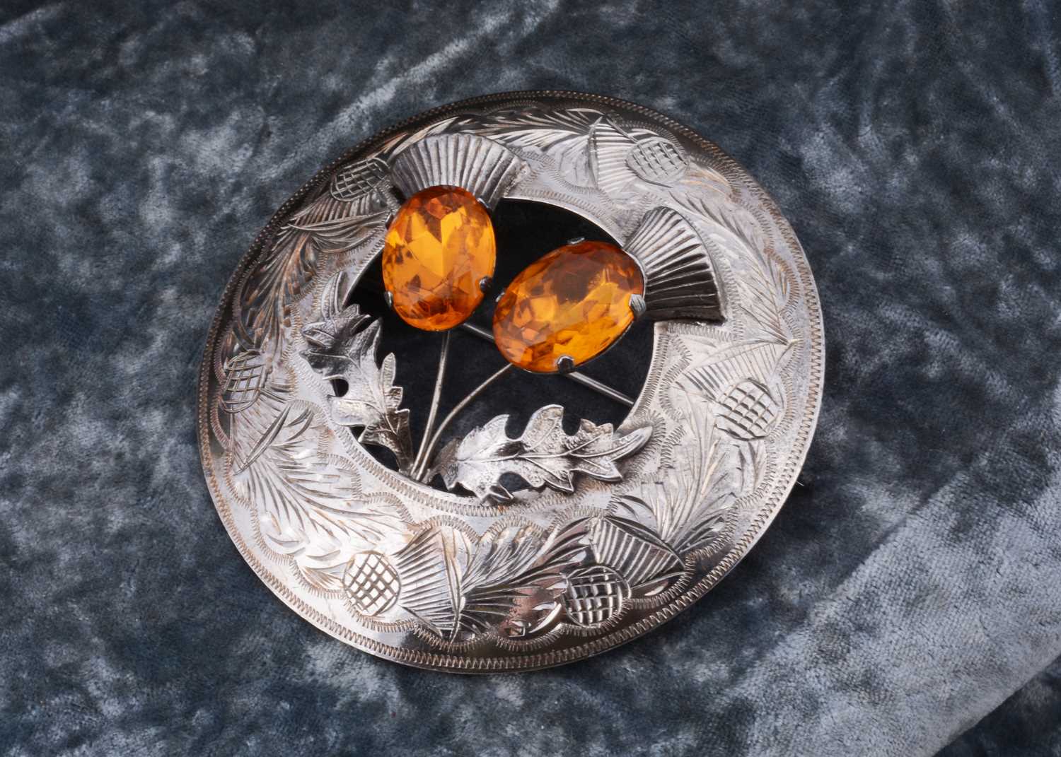 Lot 92 - A Scottish silver plaid brooch