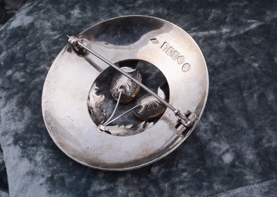 Lot 92 - A Scottish silver plaid brooch