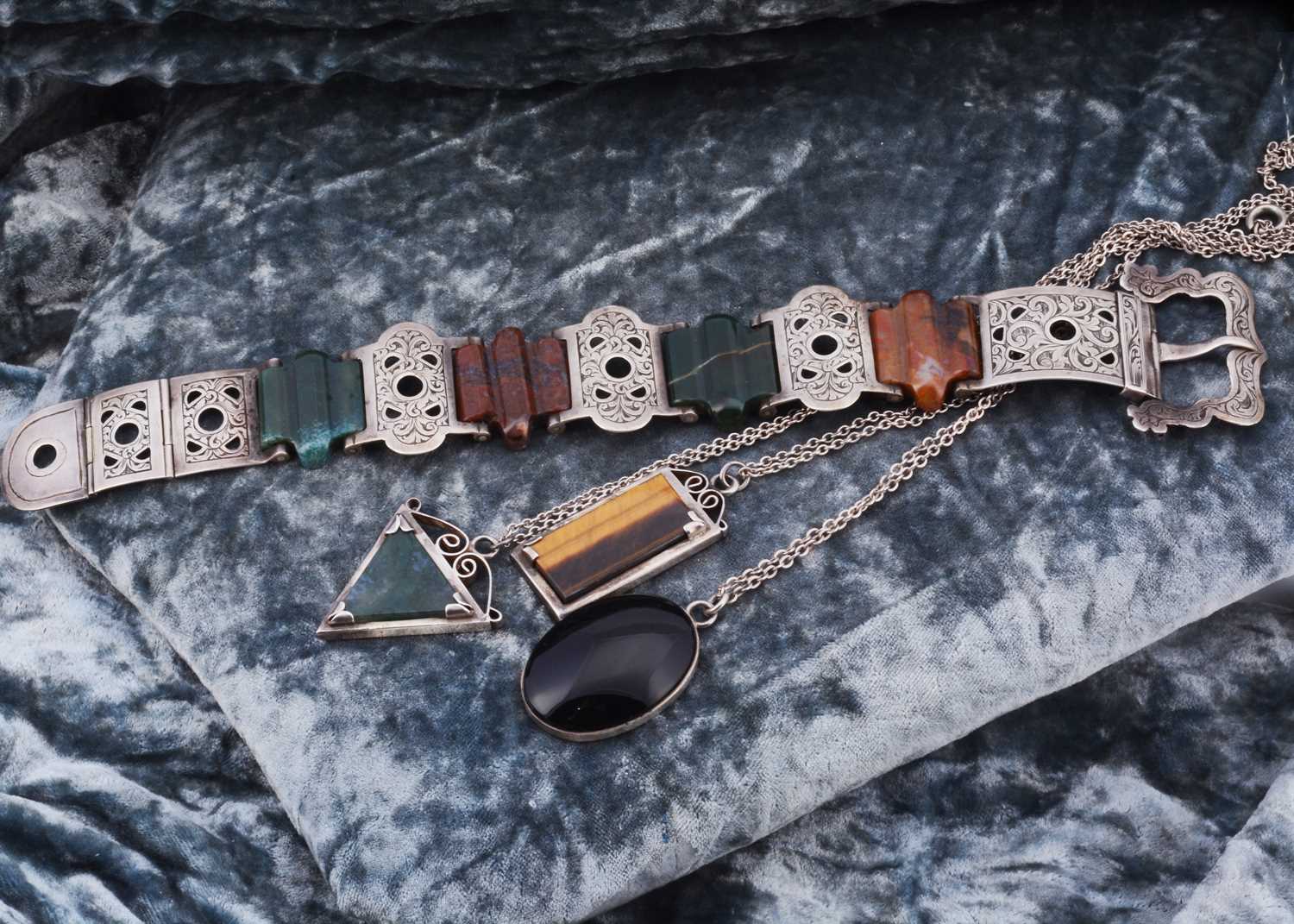 Lot 93 - A 19th Century Scottish silver and hardstone buckle bracelet