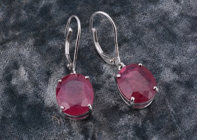 Lot 147 - A pair of 18ct gold ruby drop earrings