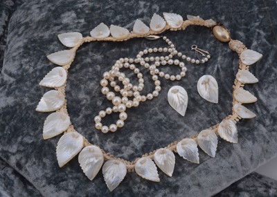 Lot 153 - A string of graduated cultured pearls