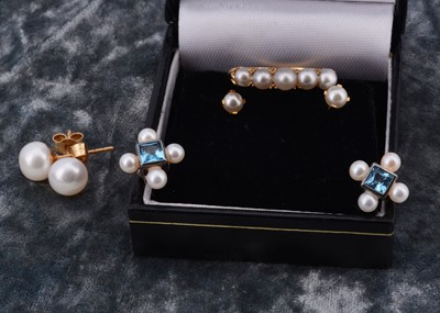 Lot 178 - An early 20th Century Scottish five pearl dress ring