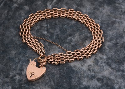 Lot 205 - A 9ct gold padlocked clasp bracelet
