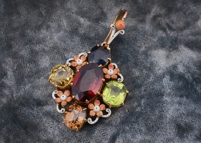 Lot 216 - A late 19th century gem set and enamel 'Holbeinesque' pendant
